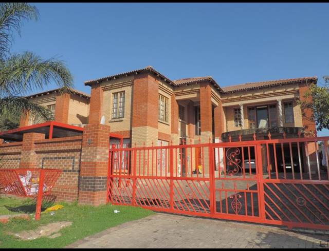 13 BEDROOM HOUSE FOR SALE IN BIRCH ACRES